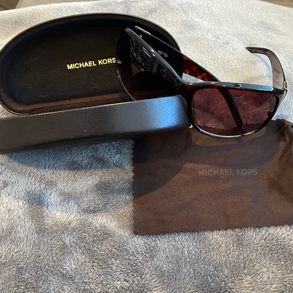 Michael Kors Sunglasses, Case and cleaning cloth.